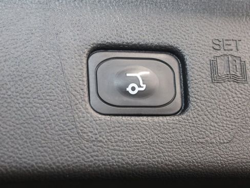 Used 2024 Ford Edge SEL w/ Convenience Package image 50