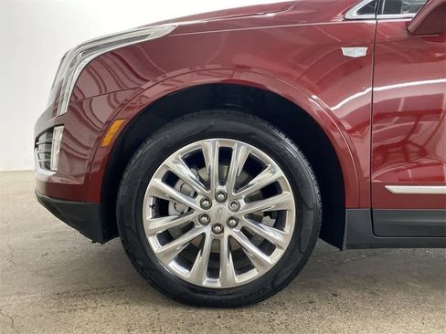 Used 2017 Cadillac XT5 Platinum image 12