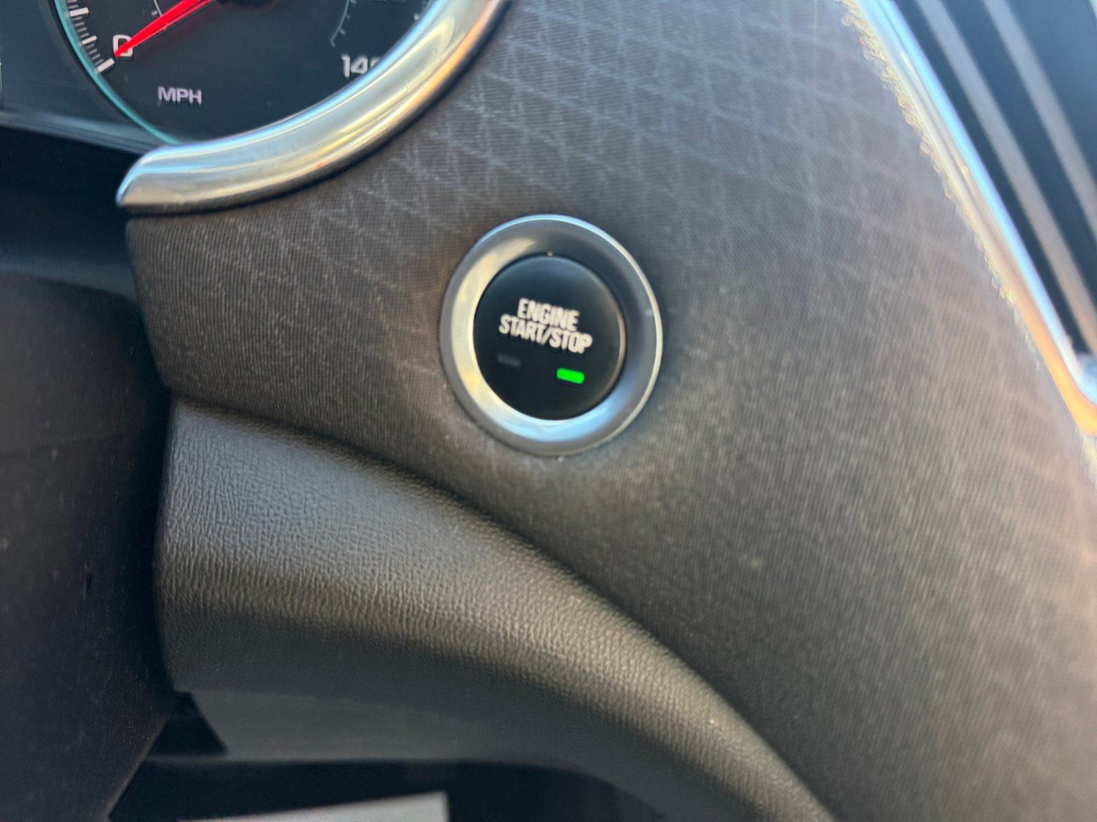 Certified 2020 Chevrolet Malibu LT FWD image 30