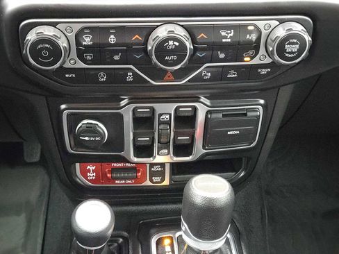 Used 2023 Jeep Gladiator Rubicon w/ LED Lighting Group image 19