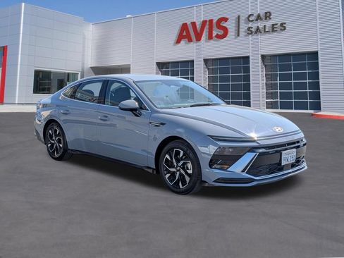 Used 2025 Hyundai Sonata SEL FWD image 3