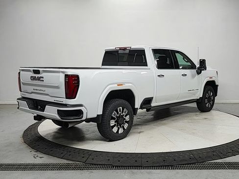 New 2026 GMC Sierra 2500 Denali w/ Denali Reserve Package AWD/4WD image 7