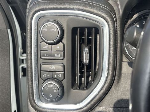 Certified 2022 Chevrolet Silverado 1500 LT w/ Convenience Package II AWD/4WD image 17