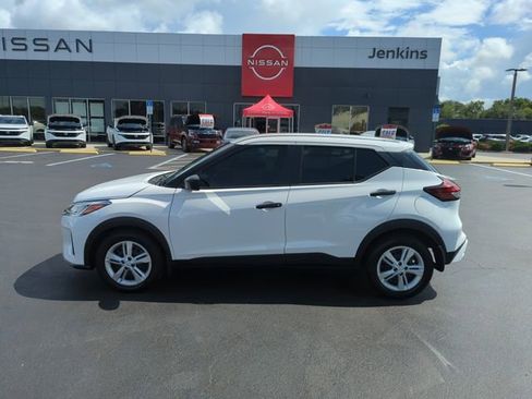 Certified 2024 Nissan Kicks S FWD image 11