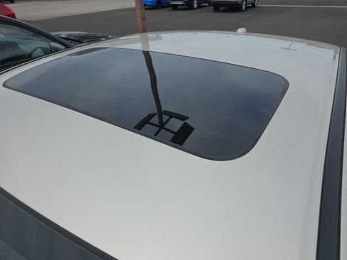 Used 2017 Honda Accord EX-L image 8