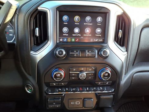 Used 2020 Chevrolet Silverado 1500 RST image 18