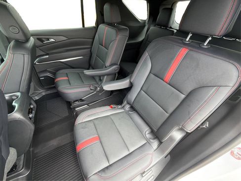 Used 2024 Chevrolet Traverse RS w/ LPO, Floor Liner Package AWD/4WD image 38