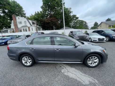 Used 2016 Volkswagen Passat 1.8T S FWD image 5
