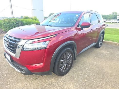 Used 2023 Nissan Pathfinder SL w/ SL Premium Package AWD/4WD image 1