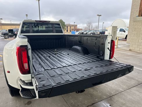 Used 2023 GMC Sierra 3500 Denali w/ Technology Package image 36