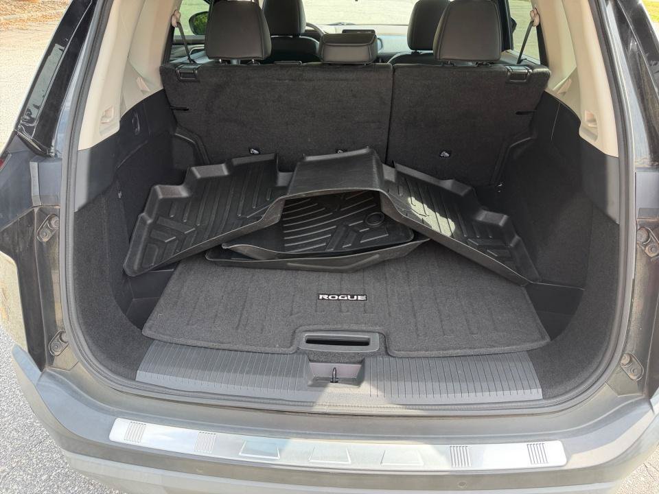 Used 2021 Nissan Rogue SV w/ Premium Package FWD image 15