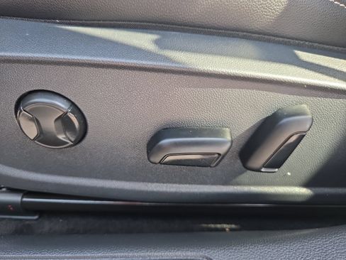 Certified 2022 Volkswagen Jetta SE FWD image 16