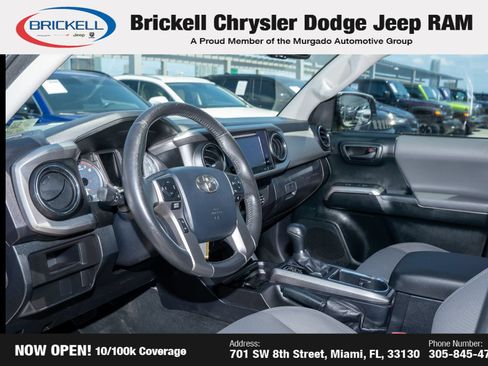 Used 2017 Toyota Tacoma SR5 RWD image 12