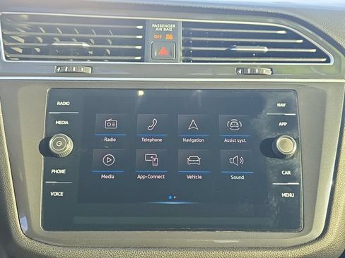 Used 2024 Volkswagen Tiguan SEL R-Line AWD/4WD image 18