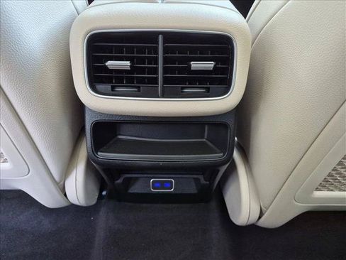 Used 2024 Mercedes-Benz GLE 450 4MATIC image 18
