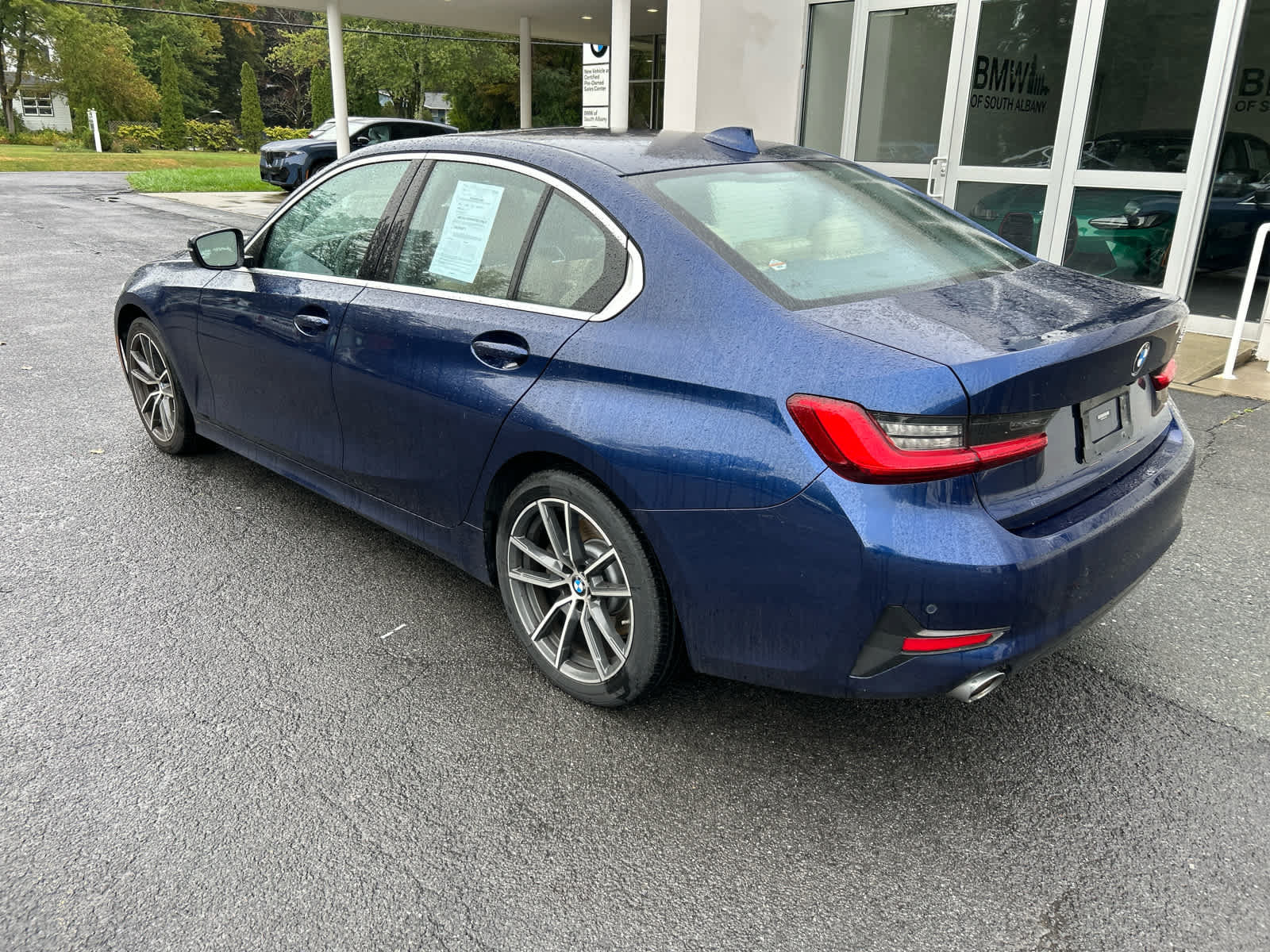 Used 2020 BMW 330i xDrive Sedan w/ Convenience Package AWD/4WD image 3