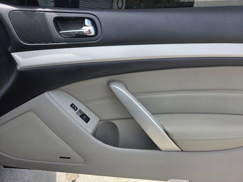 Used 2009 INFINITI G37 Journey w/ Premium Pkg RWD image 25
