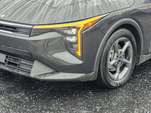 Used 2025 Kia K4 LXS image 7