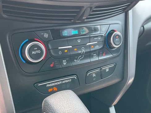 Used 2019 Ford Escape SE AWD/4WD image 3
