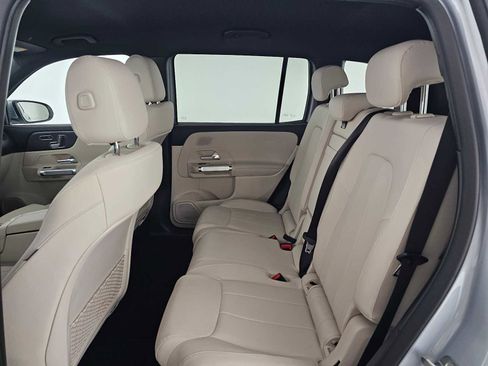 Used 2026 Mercedes-Benz GLB 250 image 17