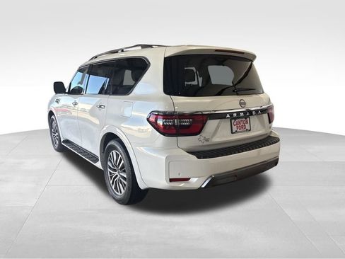 Used 2023 Nissan Armada SL w/ Captain's Chairs Package image 3