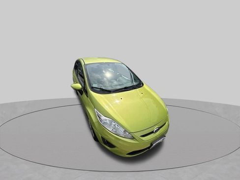 Used 2013 Ford Fiesta SE FWD image 6