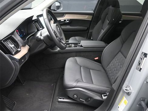 Used 2025 Volvo XC90 B5 Core w/ Protection Package image 18