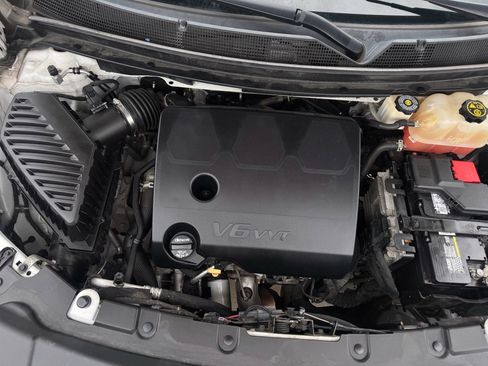 Used 2018 Chevrolet Traverse LT image 31