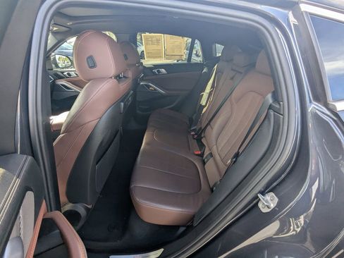 Used 2021 BMW X6 xDrive40i w/ Premium Package image 2