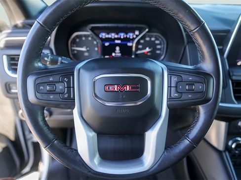 Used 2021 GMC Yukon XL SLT w/ SLT Premium Package image 15