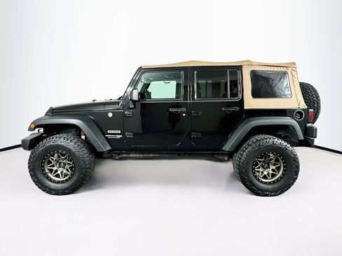 Used 2018 Jeep Wrangler Unlimited Sport S AWD/4WD image 4