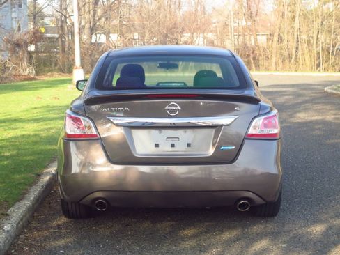 Used 2014 Nissan Altima 2.5 S w/ Sport Value Package FWD image 23