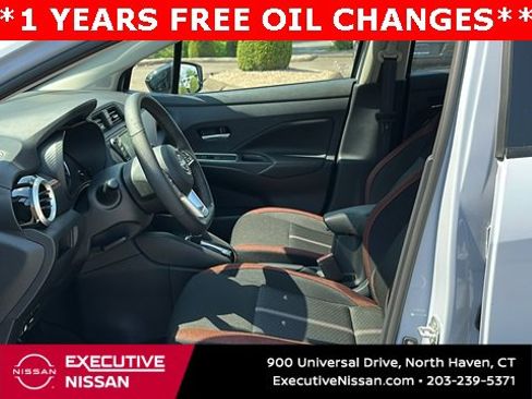 New 2025 Nissan Versa SR w/ Trunk Package image 10