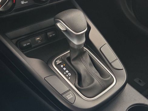 Used 2025 Kia Soul LX w/ LX Technology Package image 21