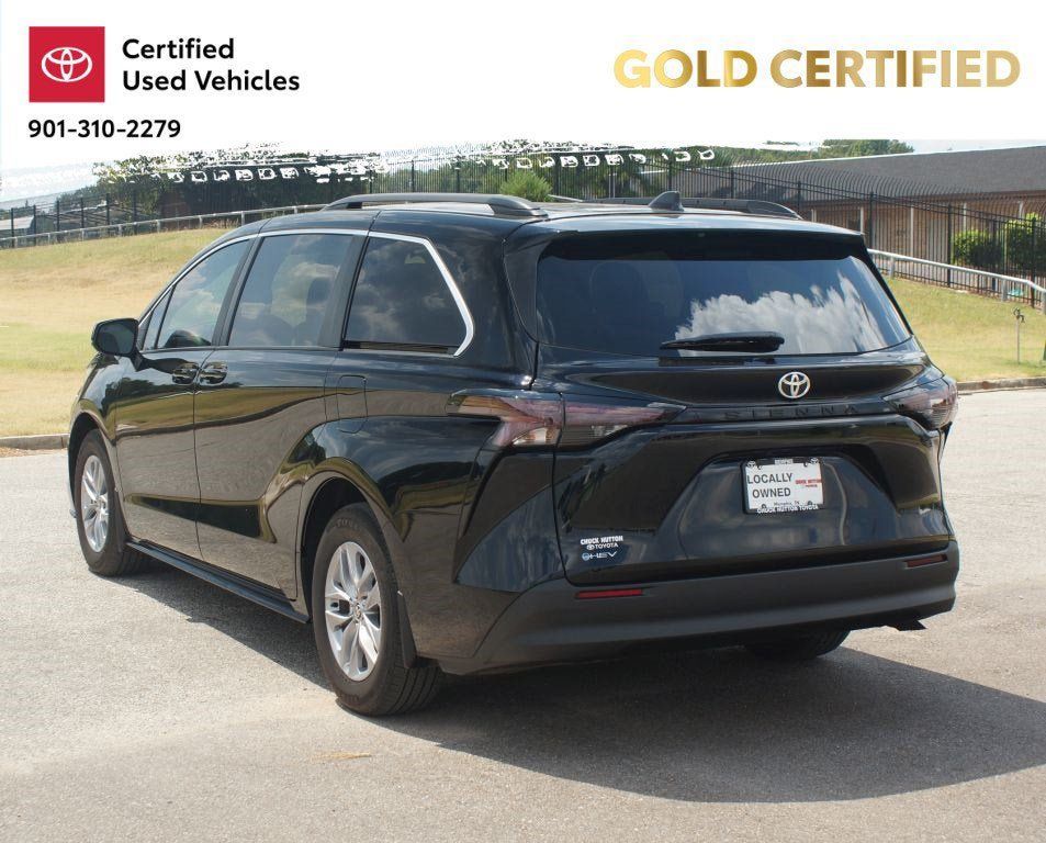 Used 2026 Toyota Sienna LE FWD image 16