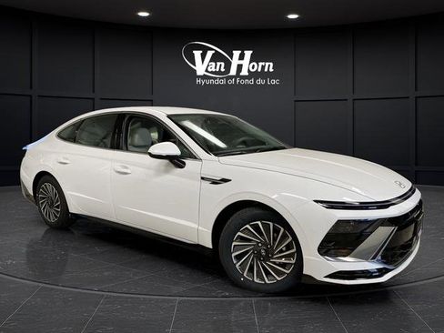 New 2025 Hyundai Sonata SEL image 1