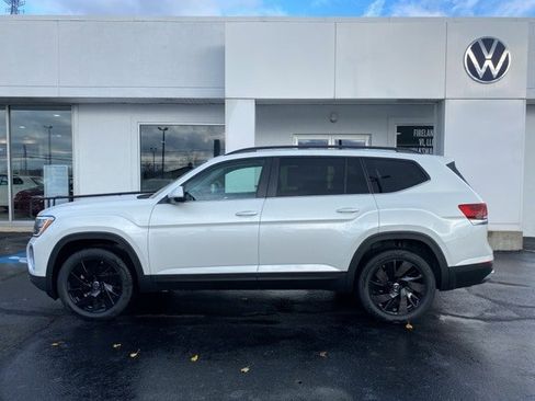New 2026 Volkswagen Atlas SE image 12
