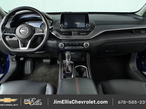 Used 2024 Nissan Altima 2.5 SR FWD image 15