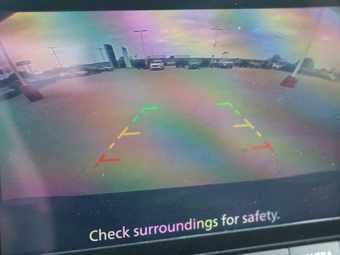 Used 2024 Nissan Rogue SV image 3