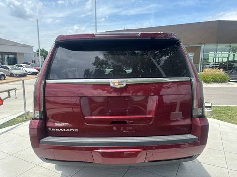 Used 2016 Cadillac Escalade Premium AWD/4WD image 7