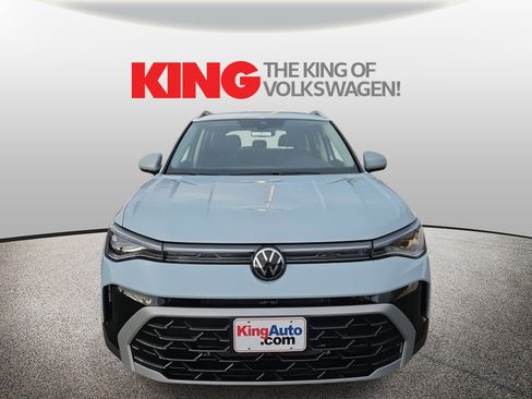 New 2026 Volkswagen Taos SEL image 9