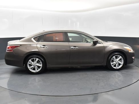 Used 2013 Nissan Altima 2.5 SV image 8