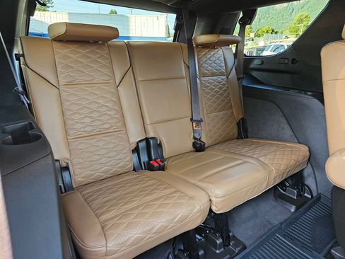 Used 2021 Cadillac Escalade Sport w/ Driver Assist Tech Package AWD/4WD image 21