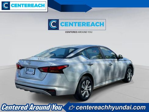Used 2023 Nissan Altima 2.5 S FWD image 4