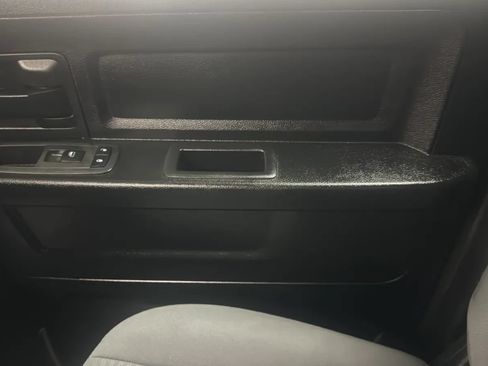 Used 2013 RAM 1500 Express RWD image 17