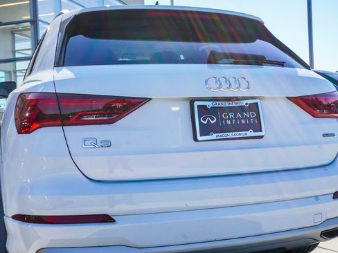 Used 2019 Audi Q3 2.0T Premium image 11