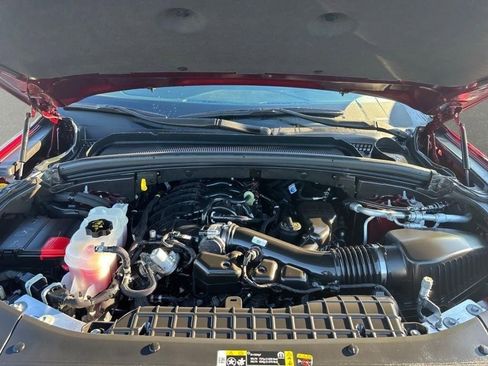 Used 2025 Jeep Grand Cherokee Limited w/ Black Appearance Package image 26