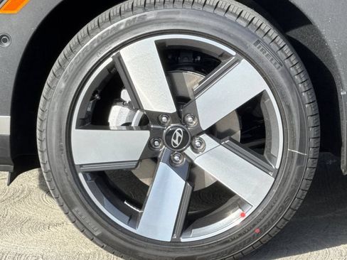 New 2026 Hyundai Santa Fe Limited FWD image 32