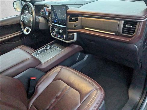 Used 2023 Ford Expedition Limited image 25