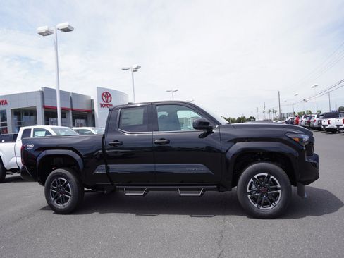 New 2026 Toyota Tacoma TRD Sport AWD/4WD image 4